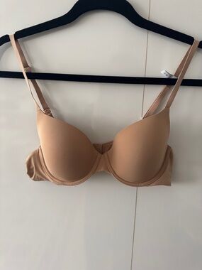 NWT GAP Smooth T-Shirt Bra in Nude Tan